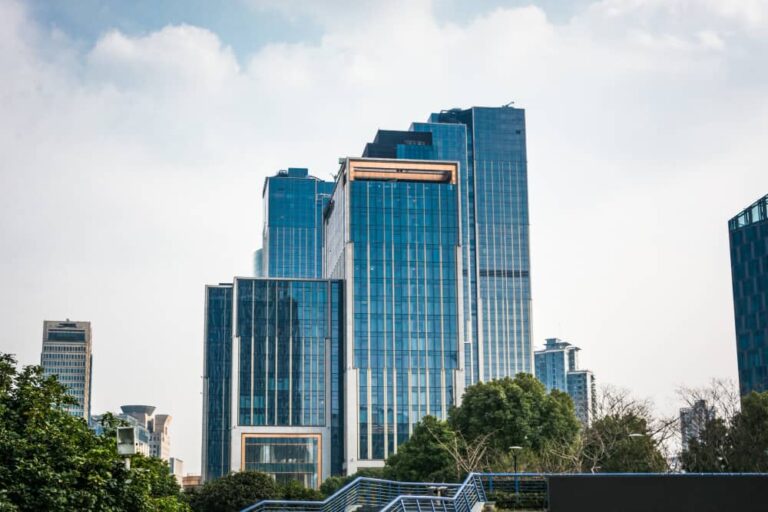 Commercial Property Lending A Comprehensive 2025 Guide for Investors and Businesses