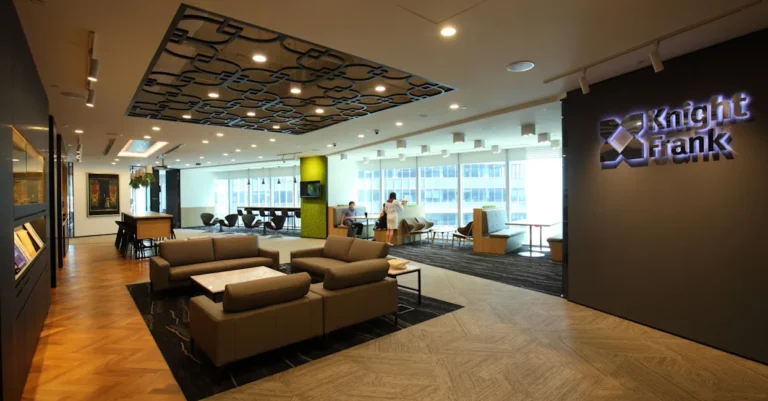 Corporate Real Estate Agent Your 2025 Guide to Hiring the Right Expert